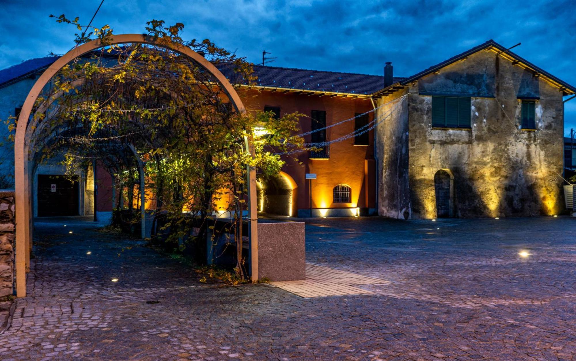 Casa Del Borgo "Aria & Acqua" Sul Lago Maggiore Maccagno Екстериор снимка