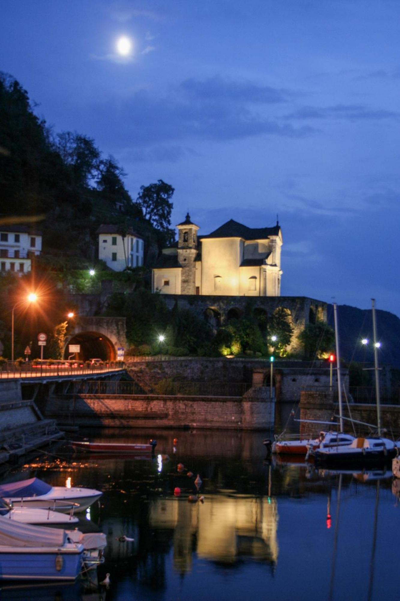 Casa Del Borgo "Aria & Acqua" Sul Lago Maggiore Maccagno Екстериор снимка